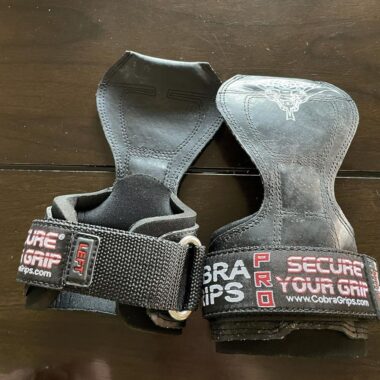 Cobra Grips Pro lifting straps – secure your grip